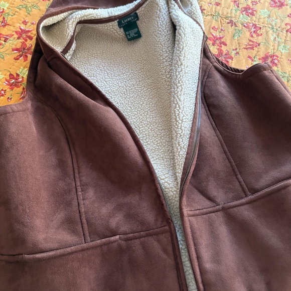 Ralph Lauren Suede Vest with Hood - Picture 6 of 7